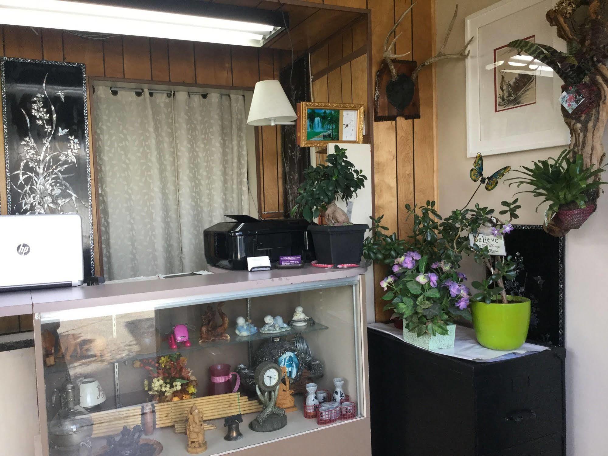 Diamond View Motel Сюзънвил Екстериор снимка